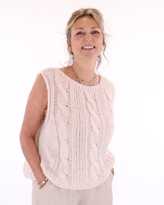 Women's alpaca blend cable knit sleeveless tank top for Spring/Summer in cream, made in Italy