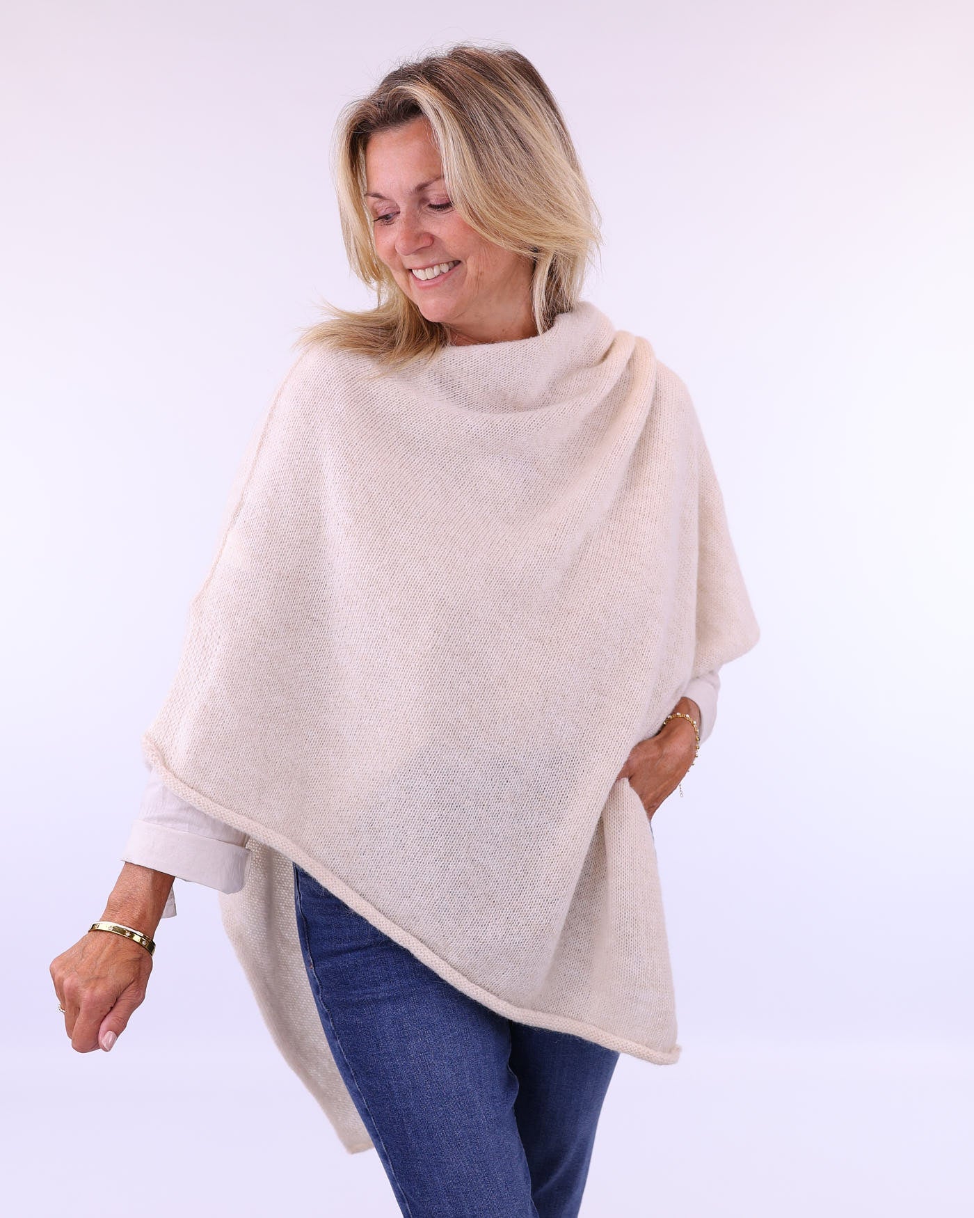 Women's Italian Alpaca Blend Poncho in cream, made in Italy